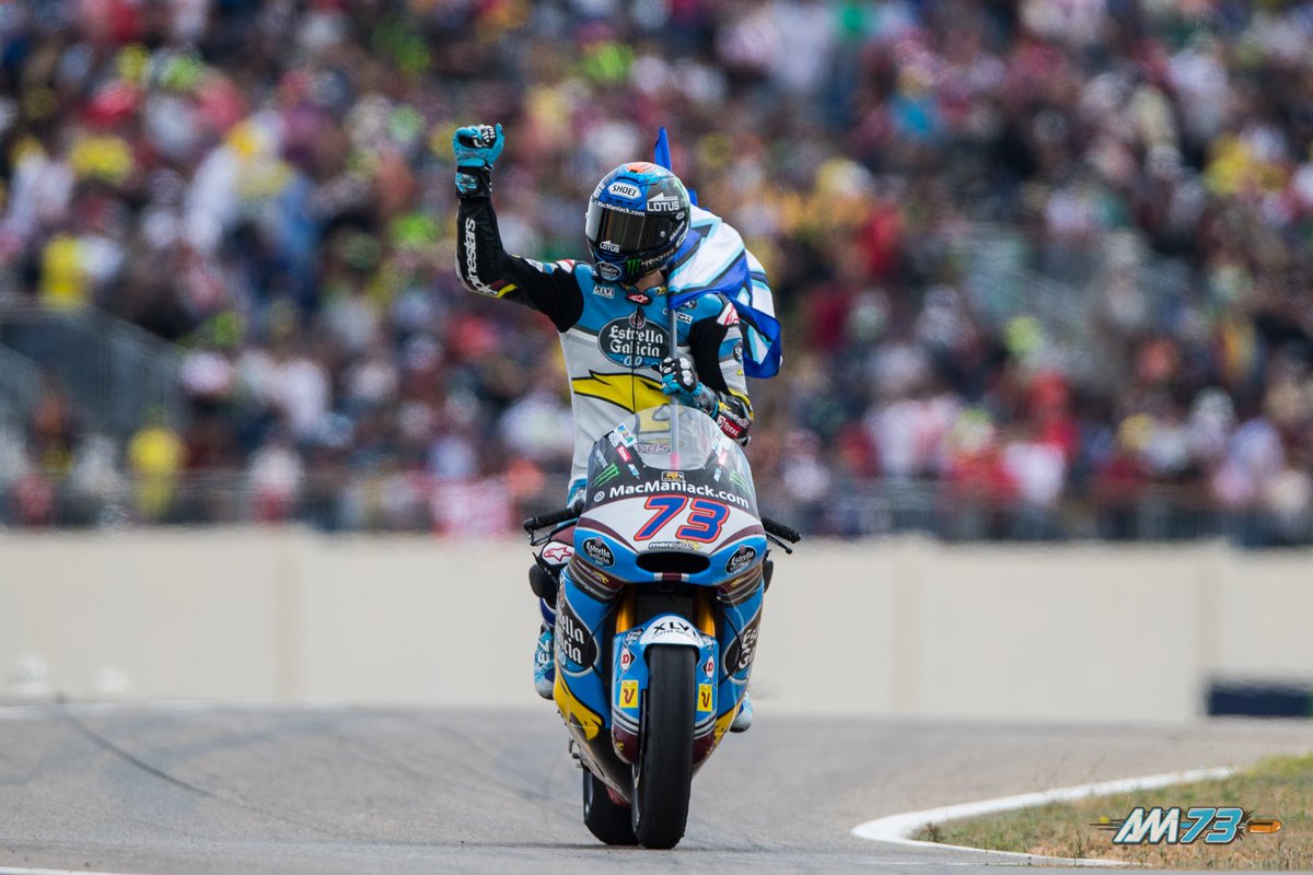 bluesquad73's tweet photo. ¿Qué habéis pedido a los #ReyesMagos? ¡Nosotros más imágenes como esta!
#AM73 #BlueGunners #Moto2 #NochedeReyes 🏆🎁 https://t.co/C0tUHGked5