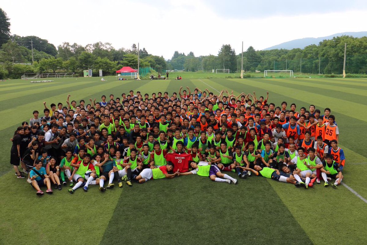 Machu1093's tweet photo. 今日で9年間のサッカー人生が終わりました。
初めて親の介入なく３年間サッカーをしてすごく充実してました！
9年間サッカーをしてきてこんなこと想像もしたことなかった。
２年連続全国ベスト8まで連れてってくれてありがとう！
サッカーが好きになりました！

この代で本当によかった。！ https://t.co/76Leo2Yr7Z