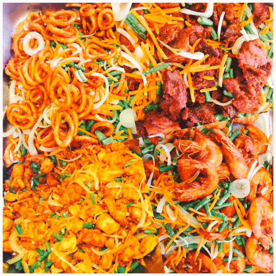 ftruckgarage's tweet photo. PERGHHHH!!! Mat Rock specials ayam goreng kunyitt!!  Daging,udang and sotong juga disediakan .😍 
@BangiCommunity @BangiChannel  @BBBangi https://t.co/CgPXuMkhpF