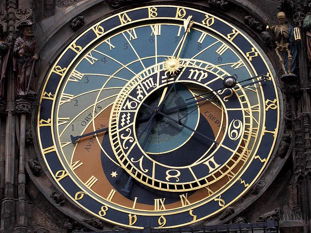 プラハにある、1410年から今も動いている最古の時計台がかっこよすぎる…！！！