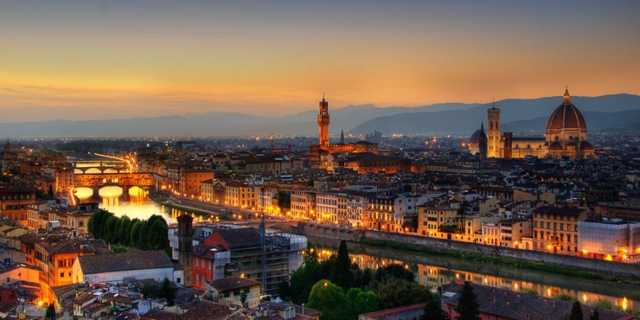 10x restauranttips in Florence! Tijd om een vakantie te boeken naar deze culinaire stad. #florence #firenze > hrst.me/ugv