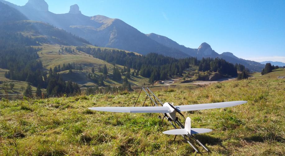 thalesgroup's tweet image. Thales to equip the French Forces with #SpyRanger mini reconnaissance #UAVs. thls.co/32xG307I0cd