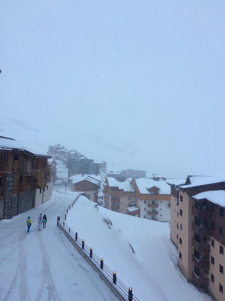 chetansmynd's tweet photo. It's snowing and loving to be at #ValThorens France 🇫🇷 all set for winter alpine adventure #adventor #snow #Ski ⛷ https://t.co/7abNMk4N9U