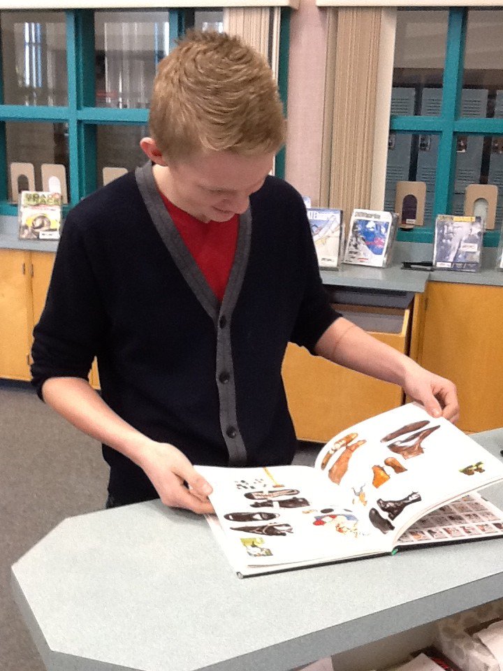 MtSlesseLibrary's tweet photo. K.T. says Eyewitness Soccer tells you about beautiful game of soccer... #MSMSreads https://t.co/7d391Dzu9I