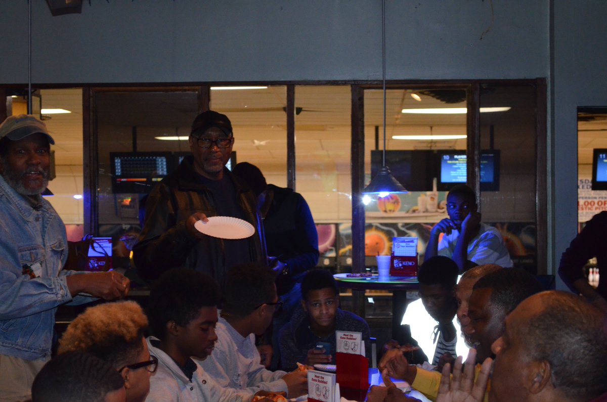 100BMO's tweet photo. Mentoring is FUN! Our annual Holiday Bowling Event was a blast!
#QualityMentoring https://t.co/Wlj182DaSD