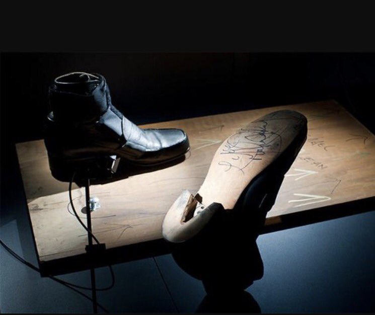 Nick_Denton's tweet image. @RigginsAceTj,MJ used to perform the SC lean w/ the help of screws in the floor and sole cutouts in his shoes #acetjbutton