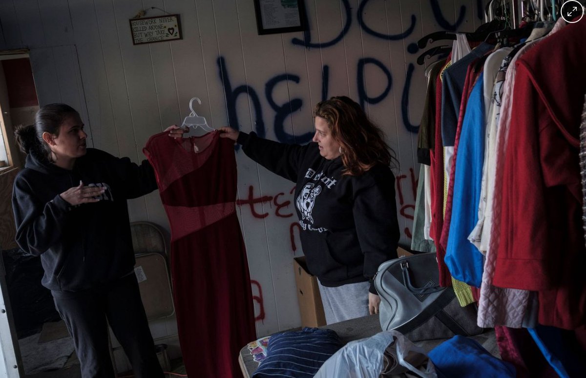 schulzsam's tweet image. Life without money in Detroit’s survival economy—moving look by @asktheduchess at this DIY world of sharing &amp;amp; giving bloom.bg/2jzDY5m