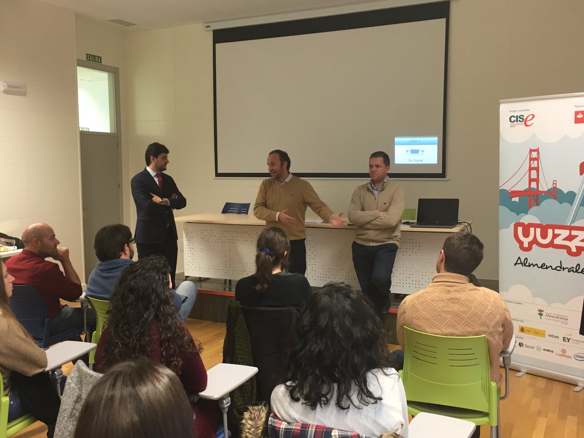 AlcaldiaAlm's tweet photo. Presentación de la II convocatoria de @Yuzzing en el Centro de Innovación Empresarial de #Almendralejo con 20 proyectos innovadores. https://t.co/lkiwlLKLtm