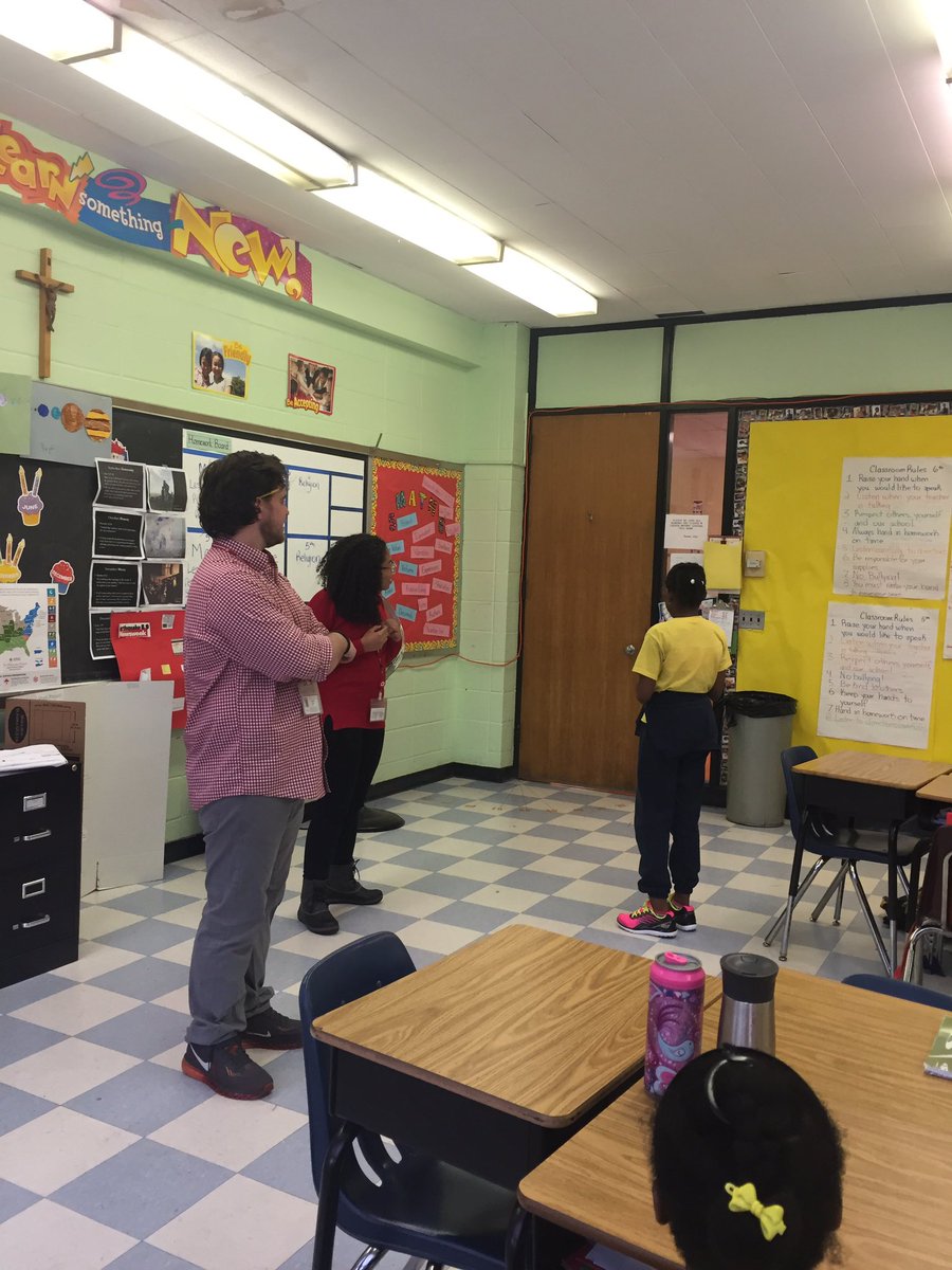 sorrentino_olv's tweet photo. 5th Grade getting fire safety lessons from The Red Cross #lowcrawl #hotdoor #windowescaping @OLV_School_MtV https://t.co/rHyWsiH2BW