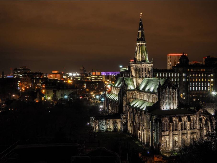 VisitGlasgowSCO's tweet photo. Glasgow Cathedral looking magnificent at night - pic from IG/bobbricooleur 📷 https://t.co/FeYM3o2zgj