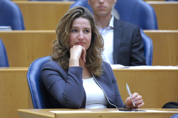 Gesthuizen verruilt Kamer voor kinderopvang  telegraaf.nl/t/27421897 via <a href="/telegraaf/">De Telegraaf</a>