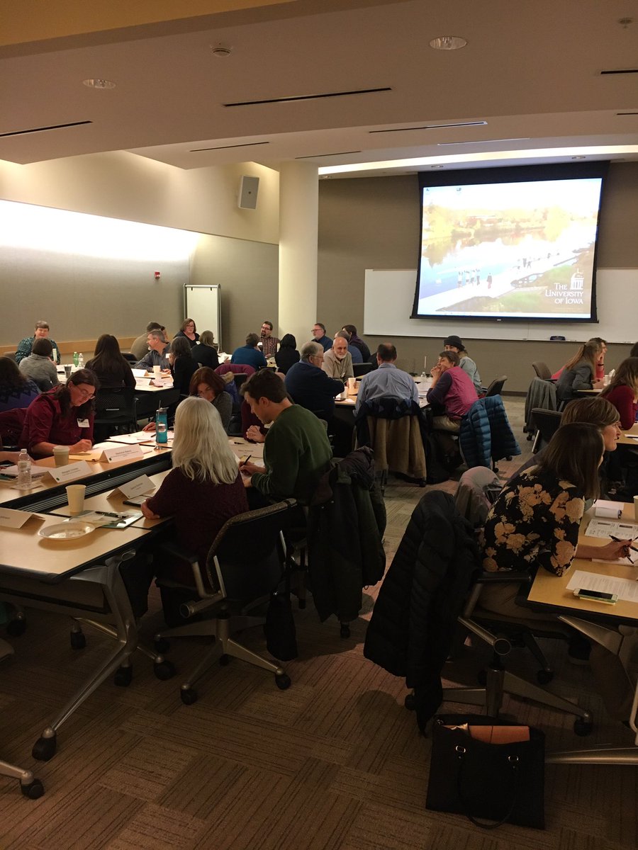 UI4CAST's tweet image. UI faculty engage in critical conversations about Our Lives Online and great ideas from @jennifersparrow #4CAST17 #UItheme