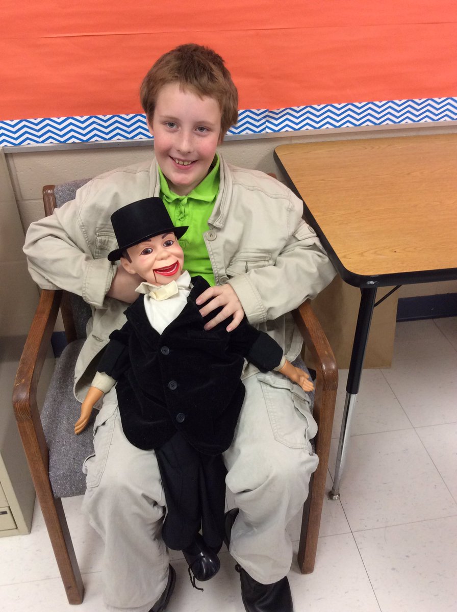 Sirridge_Art's tweet photo. It's a good day in the art room when a student shares his ventriloquist talents! ☺️@OPElementary @OPE4Thomas https://t.co/UOUuVum18b