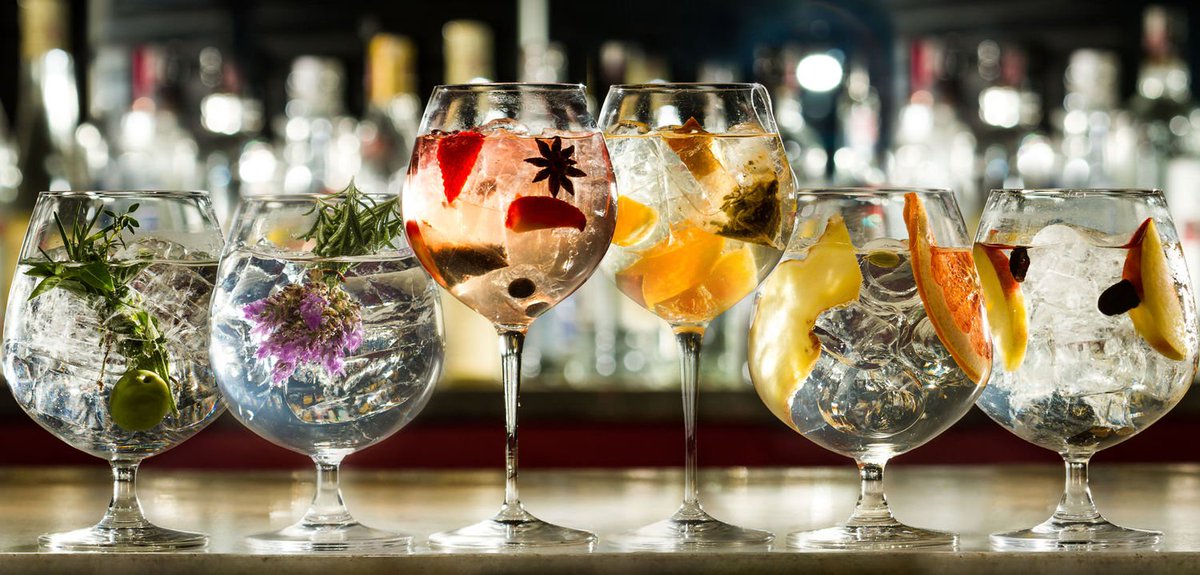 thirstybarber's tweet photo. The #Thirsty #Barber’s #Top 7 #Reasons to #Drink #Gin ➠ https://t.co/oE9xmoG6qe #juniper #berry #goodness #passmethatdrink https://t.co/gcwCQsQtrD