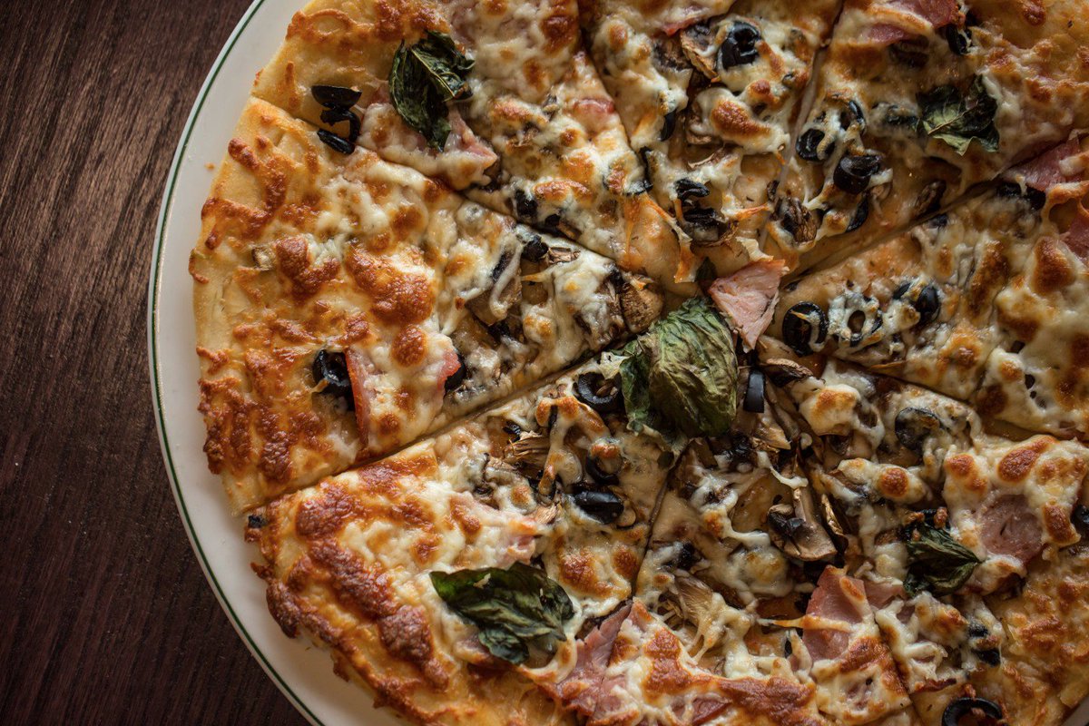 Happiness is a slice of pizza. 

#ChiantisClareview #Clareview #yeg #yegfood #yegpizza #yegfoodie #yeglocal #exploreedmonton