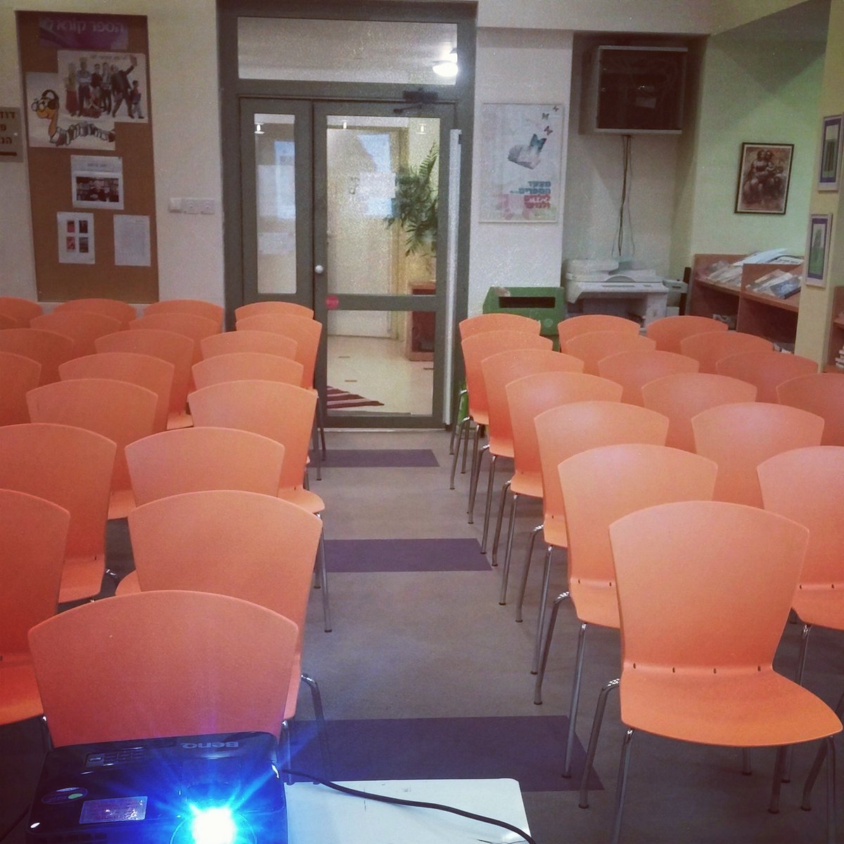 LibMatteAsher's tweet image. מחוברת לגוף - מפגש עם אביטל שניאור
תכף מתחילים! @LibMatteAsher