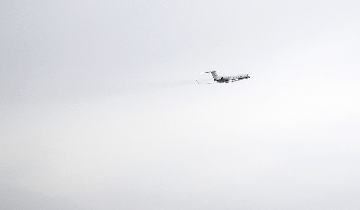 jagastaldo's tweet photo. Sorry Chargers fans, that is Dean Spanos #ChargersToLA plane headed out of Lindbergh Field and turning right. https://t.co/CXR8lt6t82