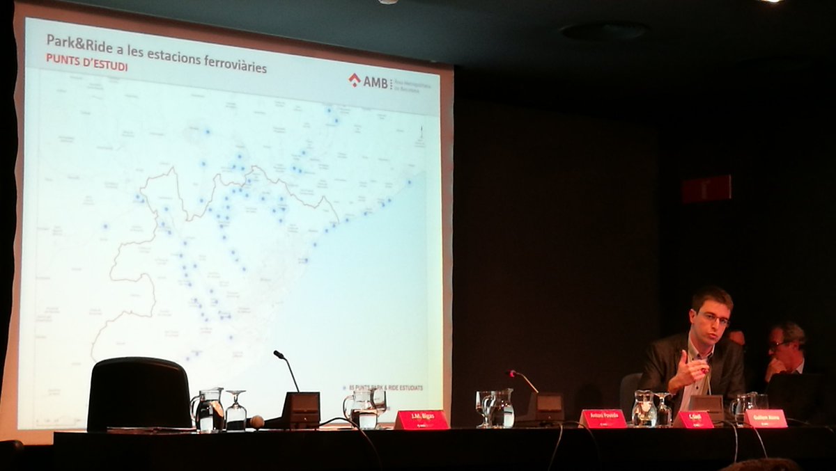 olivellarj's tweet photo. Ara al Consell de Mobilitat de @AMBmobilitat #CMAMB presenta el futur sistema de #Park&amp;Ride a les estacions ferroviàries #Baixllobregat 👍🚗🅿🚉 https://t.co/4OT0TLSbdF