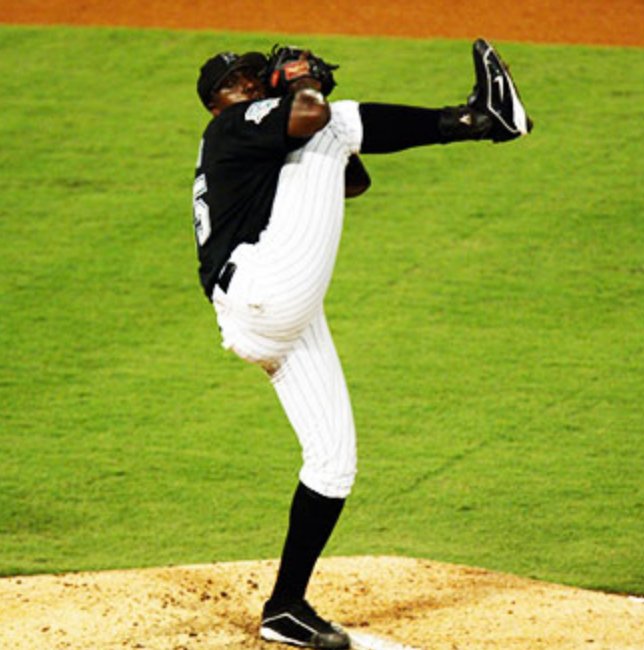 Happy birthday, Dontrelle Willis. One of the greatest leg kicks ever. 