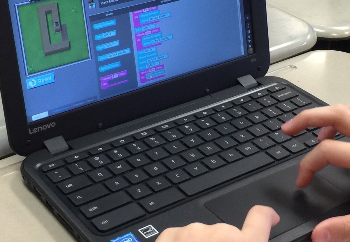 hulonsi's tweet image. We are using critical thinking skills to learn coding! #engagedstudents #computerscience #codingintheclassroom #baldwinproud