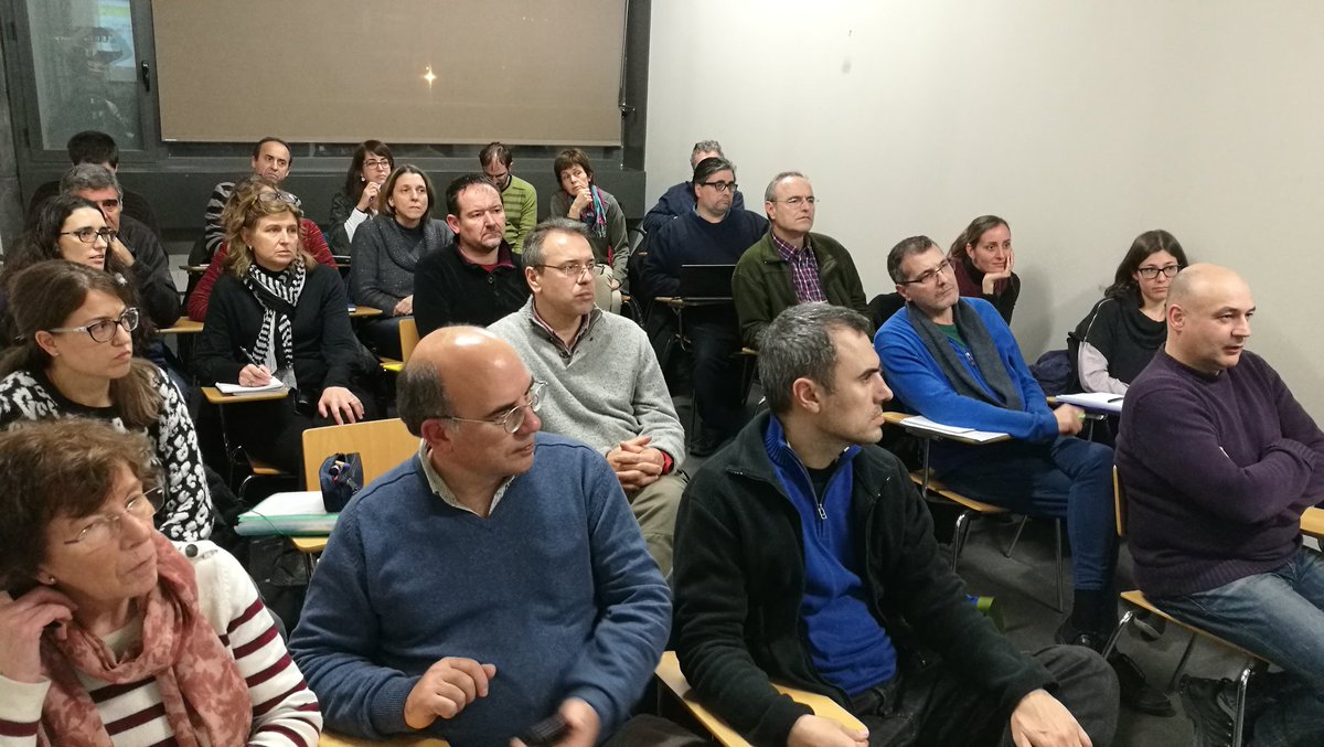 DllamasDavid's tweet photo. Comencem el curs de robòtica educativa de #RobolotTeam @iceudg Reptes @ROBOLOT https://t.co/dXogvhASQw