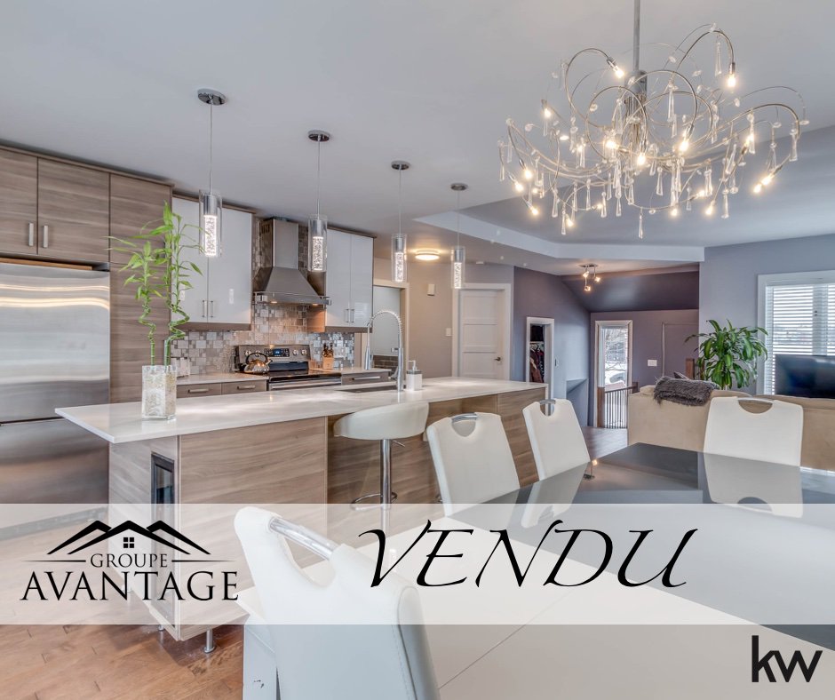 CloutierImmo's tweet photo. #BOOM 💥💥💥💪🏻
#Vendu en 2 semaines au prix demandé à #Terrebonne !! 🎉🎉🎉
Vous pensez faire pareil e...
#GroupeAvantage #KwDynamik #Immobilier https://t.co/fG3g2gMb8e