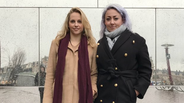 Baarmoederhalskanker: Sabine was er op tijd bij, Manon niet rtlnieuws.nl/gezondheid/baa…