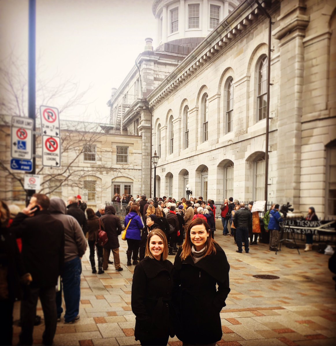 SiteMagicCo's tweet photo. The #SiteMagic ladies were waiting for @JustinTrudeau at @cityofkingston town hall! 👏🏼 🎉 #YGK #Kingston #ygk #myygk #downtownkingston https://t.co/r0lT1wKfJd