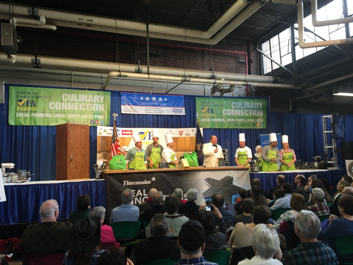 ComcastMilitary's tweet photo. We are proud to support the @PAFarmShow of 2017. Good luck Army / Navy chefs in the Cook Off! #PAFS2017 #FSculinaryconnection https://t.co/SxD8JUmH71