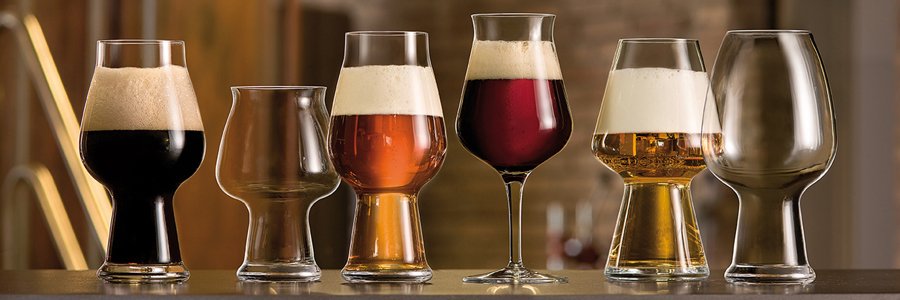 Los vasos perfectos para tomar cerveza con <a href="/ClaudiaAndJulia/">Claudia&Julia</a>