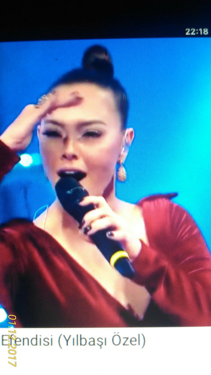 EGFCB's tweet photo. @EbruGundes #efsane #sesss #devses https://t.co/0nvJeqnawE