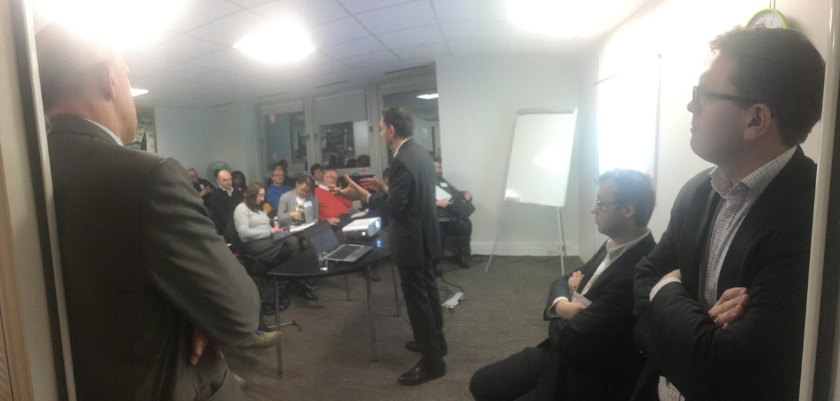 LinksConseil's tweet photo. #Afterwork avec TOPS CONSULT ! Merci à Frédéric Delord, ses associés, et les nombreux participants présents ! #Business #Echanges #Réseau 👏 https://t.co/qjZVC8ixkM