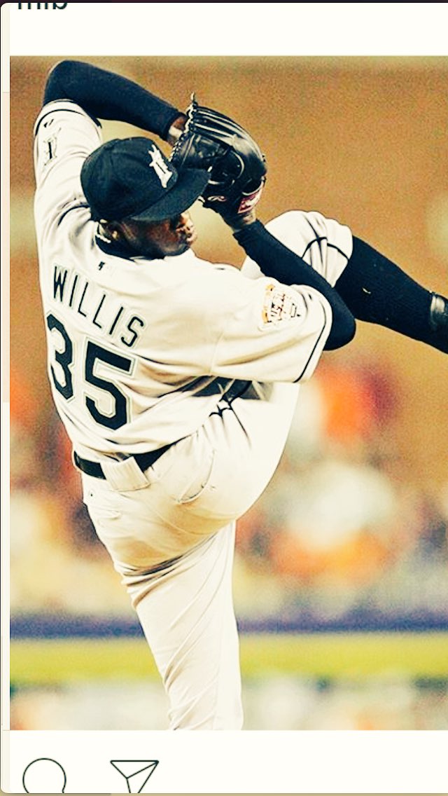 Happy birthday Dontrelle Willis! 