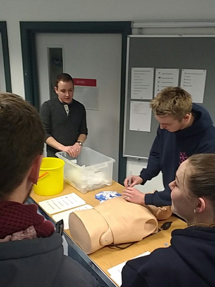 hanmelonc's tweet photo. #needledecompression at @qub_phc https://t.co/wDXW3Ye4vX