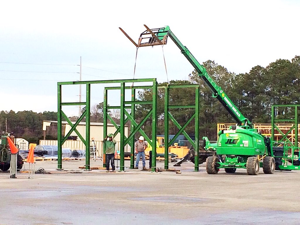 MetalTechSys's tweet image. Pitt County, NC - C&amp;amp;D Recycling System Installation Day One.