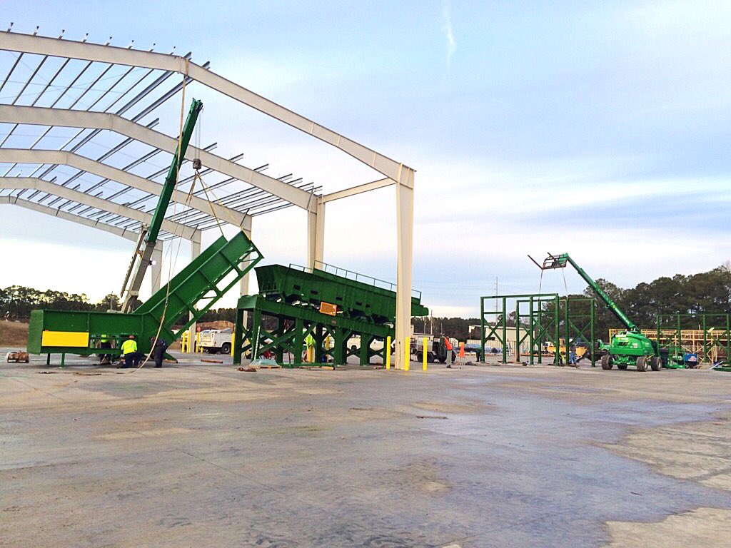 MetalTechSys's tweet image. Pitt County, NC - C&amp;amp;D Recycling System Installation Day One.