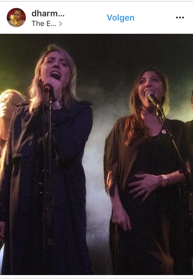 Gingerika2's tweet photo. @RealAjaVolkman Happy for you! 🎤
I couldn't be there but enjoying the pictures and music I found 😊
#Raylittle
Credit: dharma69 on insta https://t.co/DLX1I3IvL8