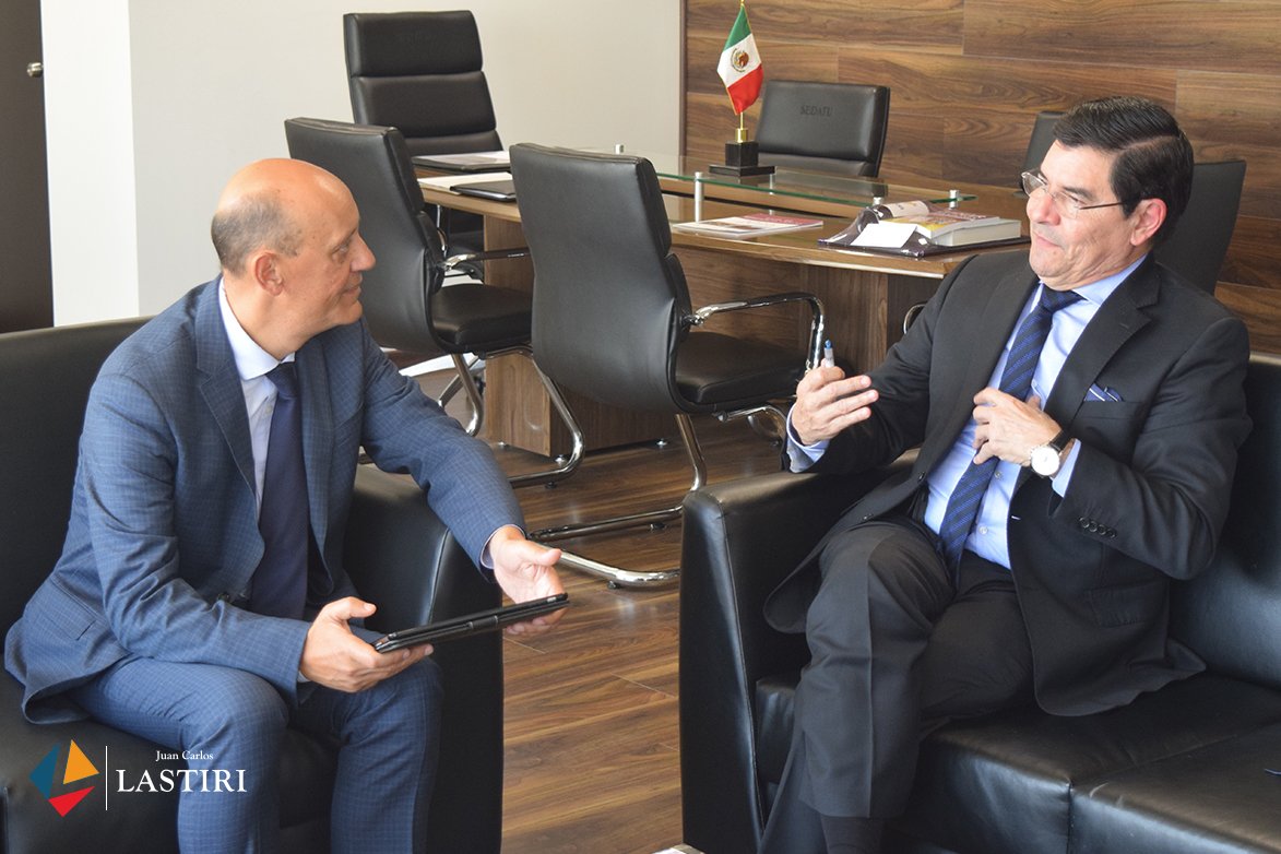 JuanCLastiri's tweet image. Un gusto haberme reunido en la @SEDATU_mx con #JavierLizarragaMercado Srio. de Desarrollo Económico del @gobsinaloa