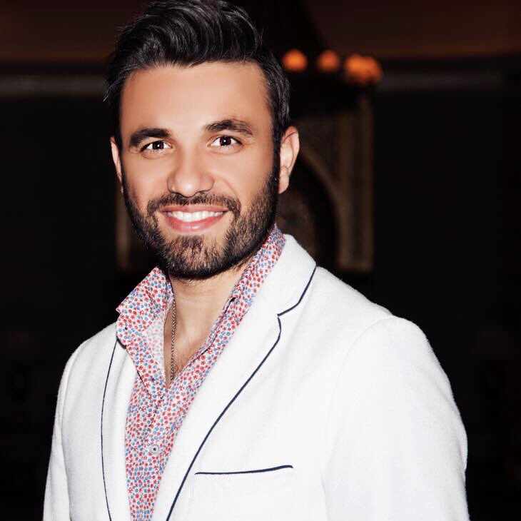 تبدأ الحياة عندما نزيح جانباً الأنا الخاصة بنا، ونفسح المجال لمحبة الآخرين.. مساء الحب أحبتي ❤️😘 #خالد_حجار #KhaledHajjar