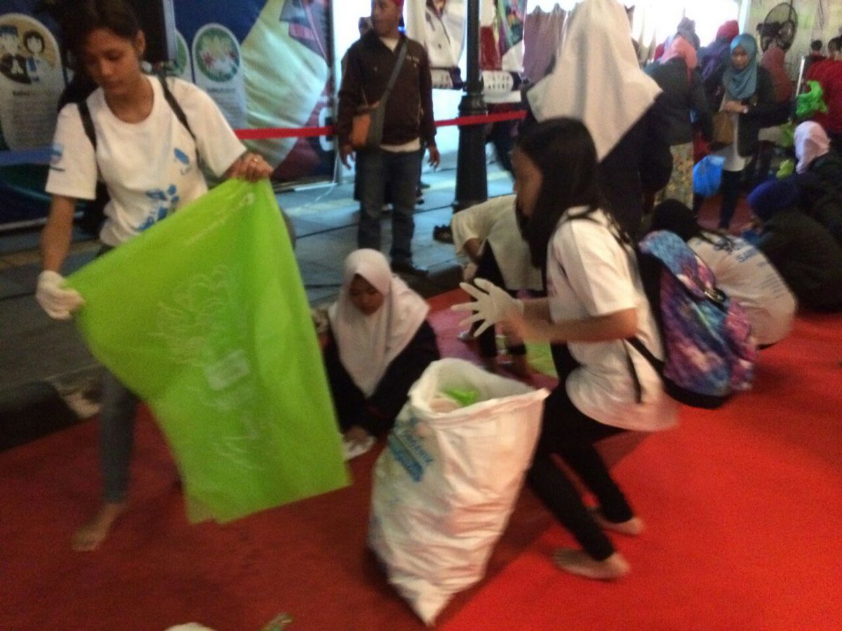cleanactionid's tweet photo. Dari sejak dini latian bersama peduli, mulai yang mudah dan sederhana, konsisten dan lakukan dgn cara menyenangkan kita jalan bersama #GPS https://t.co/bBDOwqsGdz