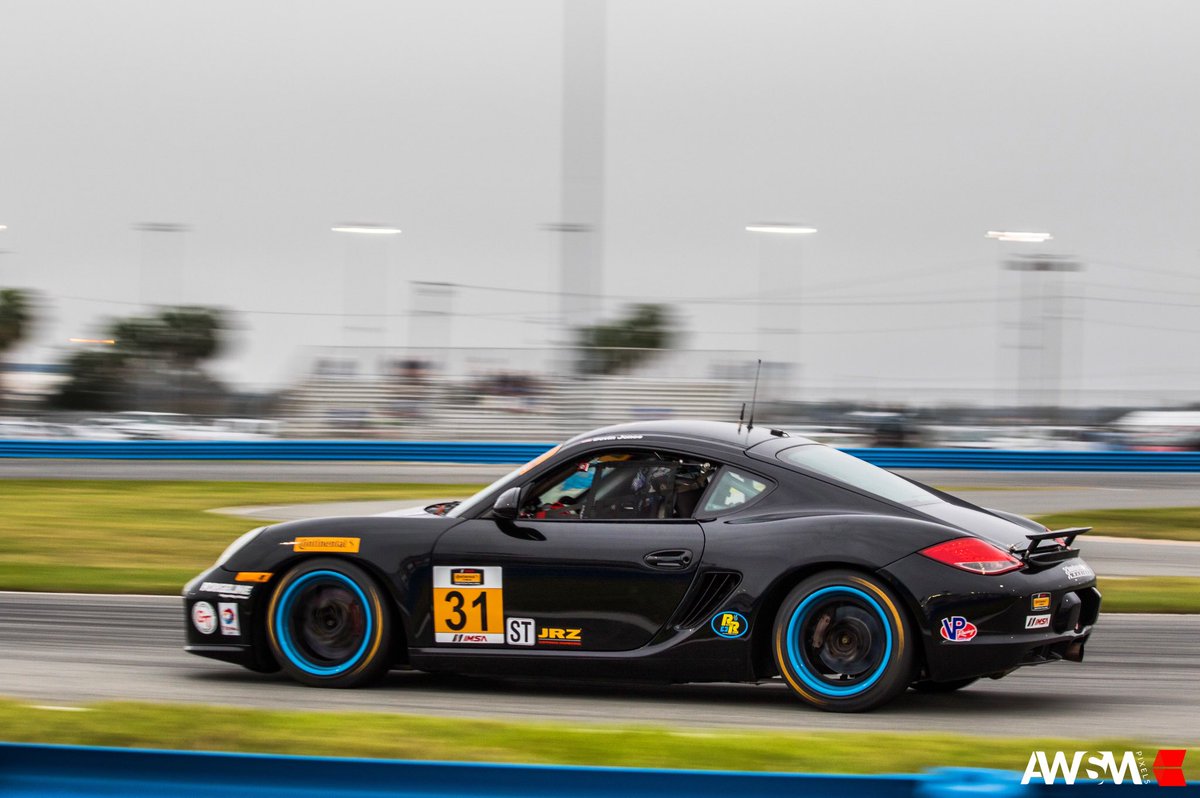 DevinJones35's tweet photo. Daytona bound for some testing at the #Roar24! Let's get the season started. 👊🏼 @bodymotionracing #VeriStor https://t.co/nrIVo11v1g