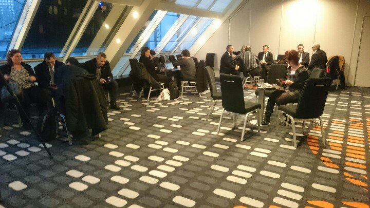 vincDebernardi's tweet photo. Attente insoutenable pour le résultat des #Trophees2016 #TeamVoyagesSncf https://t.co/hLWjxOn4ky