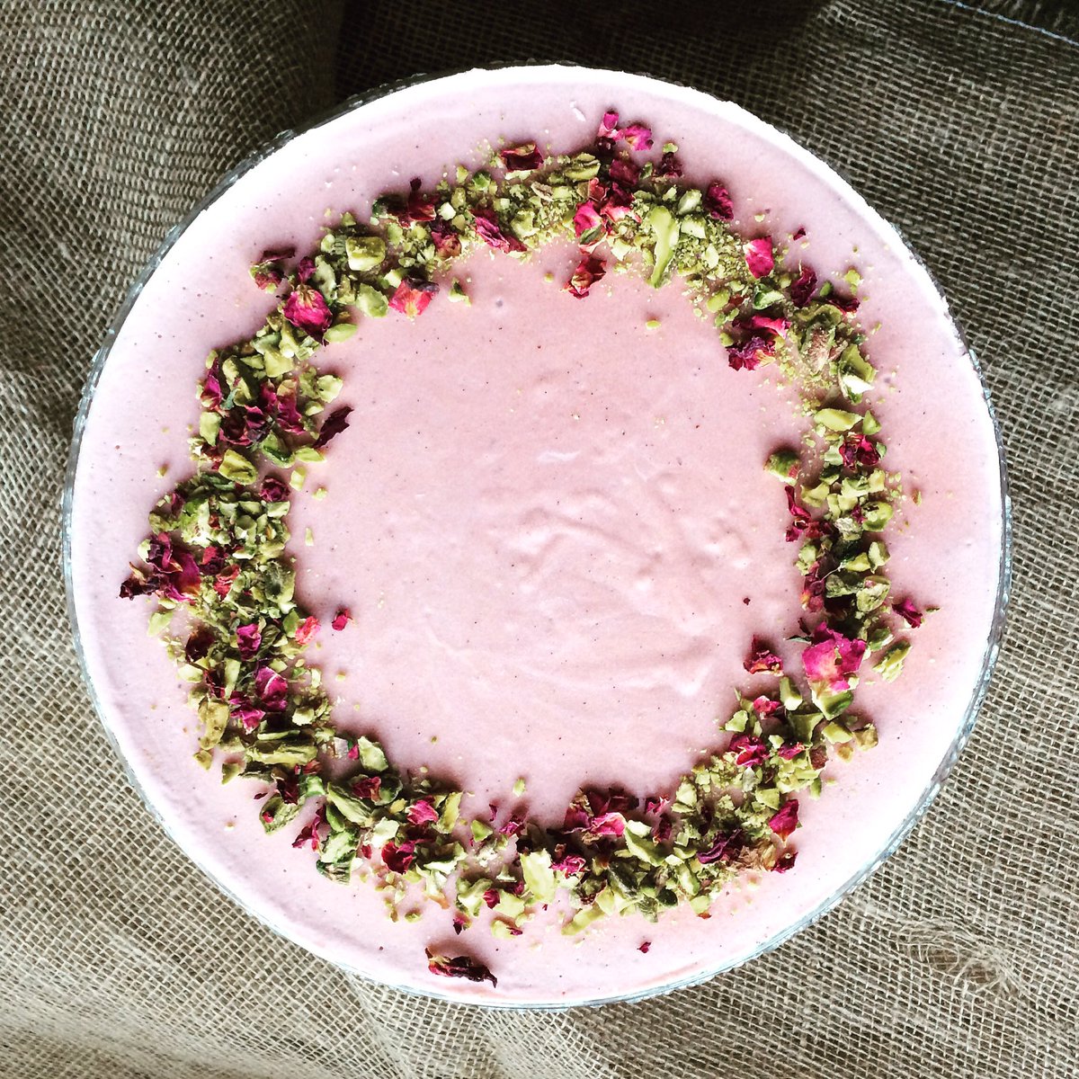 RAWNCHY1's tweet photo. Rose Pistachio and Cardamom Cheezecake. Beautiful and fresh as a spring day! #glasgow #foodie #goodfood #glasvegans #scottish #healthy #raw https://t.co/eg33vLxfiM