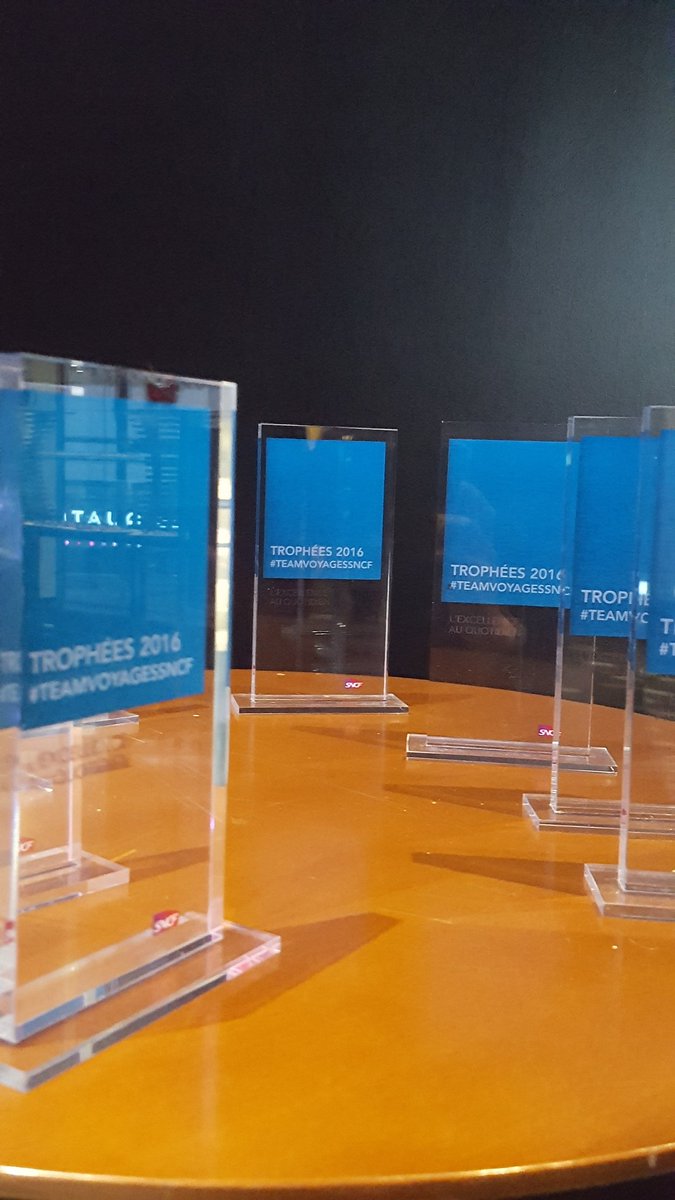 MesseSandra's tweet photo. Les #Trophees2016 attendent les lauréats actuellement choisis par @RPicard_SNCF et les membres du jury de la #TeamVoyagesSncf https://t.co/YNbQ0lRxBW
