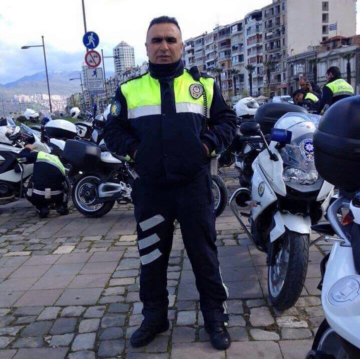 Bu ülkeyi canıyla müdafaa eden Ömer Halisdemir #FethiSekin gibi yiğitler oldukça hiçbir terör eylemi bizi yıkamaz. Başımız sağ olsun #İzmir