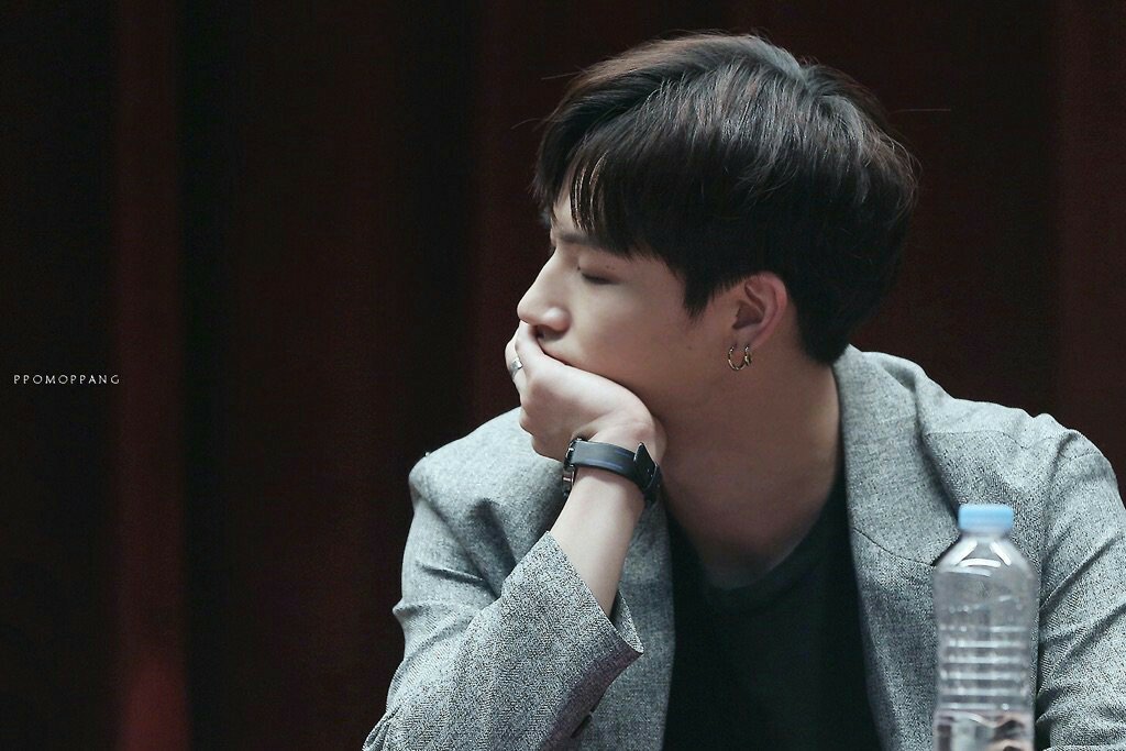 Noviard's tweet photo. #HappyJaebumDay https://t.co/Bke5qi1L69