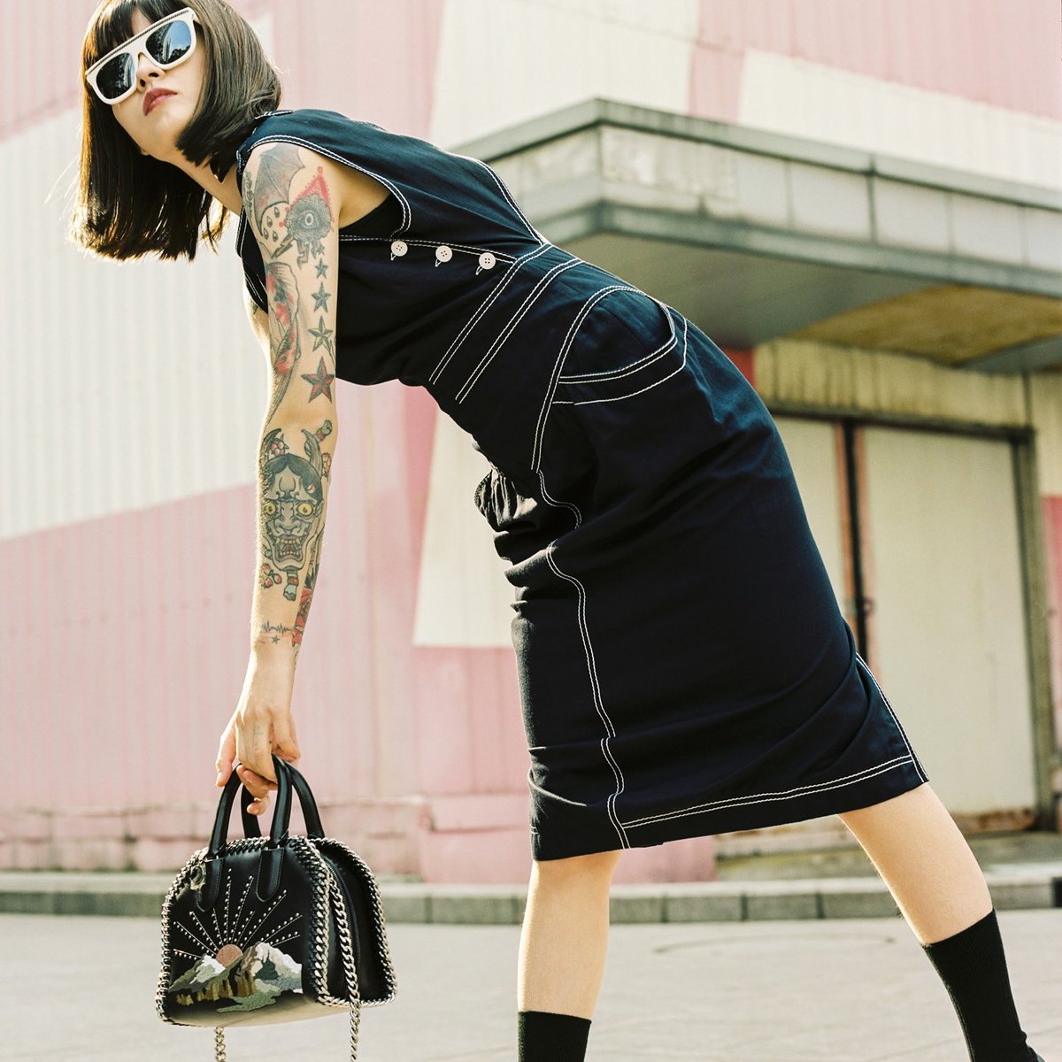 StellaMcCartney's tweet photo. Stylist, #FilXiaobai, shows us her stand-out style in the new #OneCityOneGirl, Shanghai edition!
Watch and Shop: https://t.co/l30dtxNWzH https://t.co/4owJNxwS0C