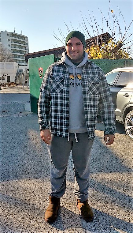 b_fours's tweet photo. @fresiaflo    un noveau bûcheron Canadien est arrivé à Berg ! Planquez les tronçonneuses !! 🤣...super cool de poser avec le sourire merci 👍 https://t.co/Cn5QsK2Fge