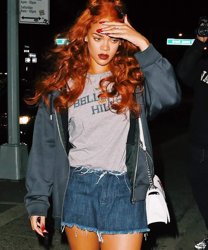 navyl0vERih's tweet photo. #Anti #navyrdie #Navy4ever #rihannanavy #iHeartAwards #bestfanarmy https://t.co/NZPCbs5WE5