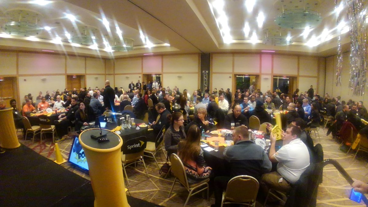Cincinnati rockin the house! New Year kick offs. @powerregionwins <a href="/jajones83/">Jaime Jones</a>